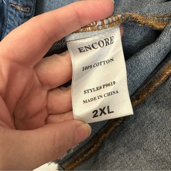 Encore Jeans Women’s Long Sleeve Distressed Raw Hem Denim Jacket Size 2XL GUC - Picture 5 of 8